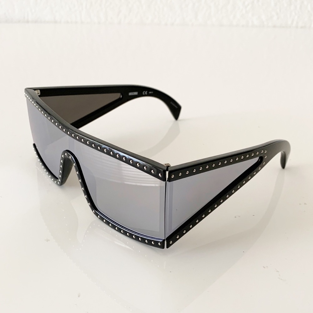 SOLD Moschino Sunglasses, New - Picture 11 of 16